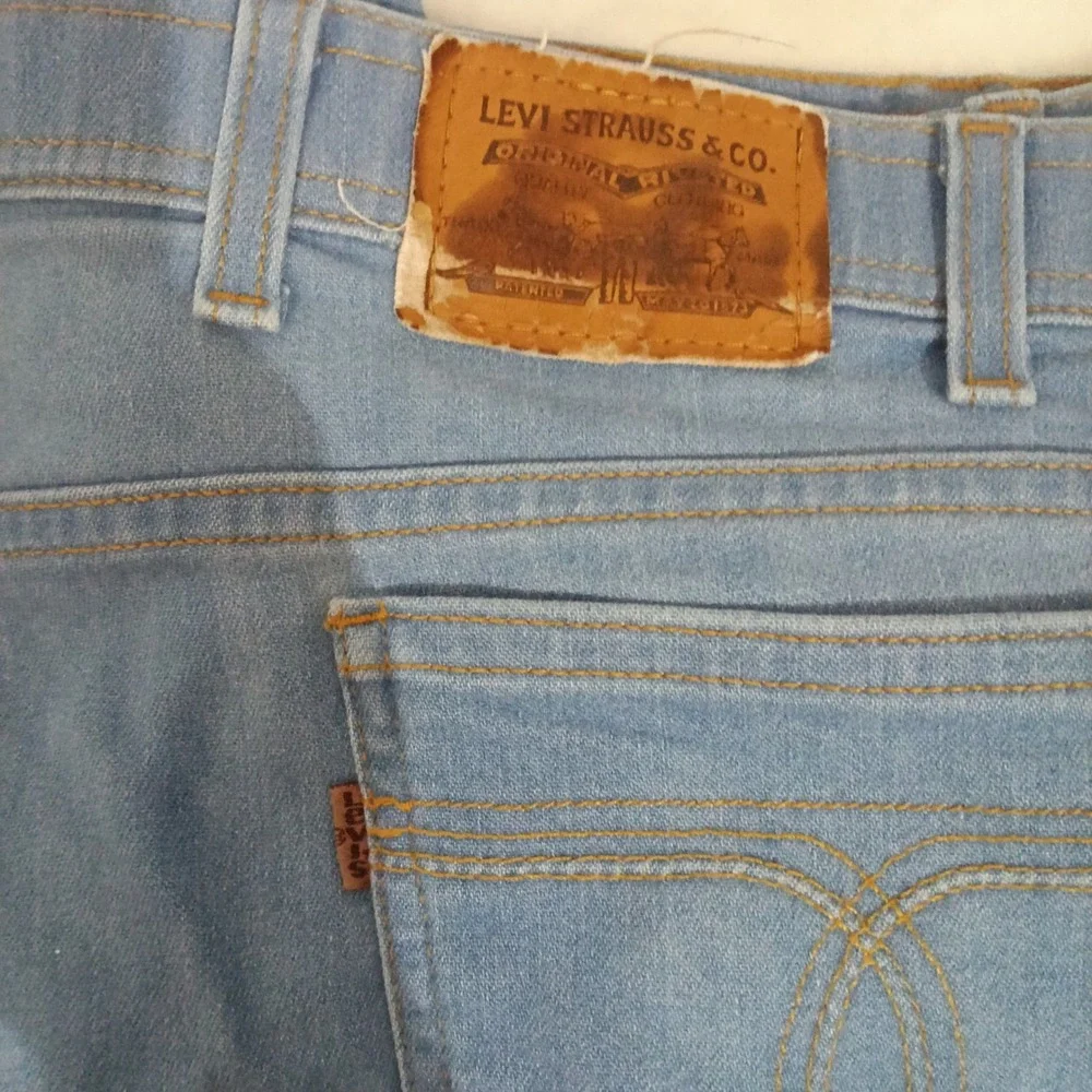 Vintage Levis Brown Tab Light Wash Straight Leg Action Jeans 44x32 (40x29) Blue